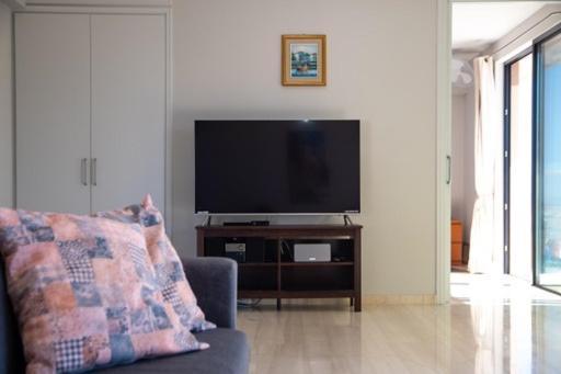 Lavish & Spacious Apt With Stunning Seaview, 10 Min Ath Airport Artemida  Zewnętrze zdjęcie